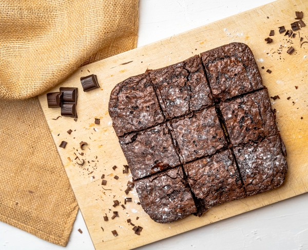 mislite da resnicno ni boljse sladice kot dober brownie o ja pa je to je brownie s tiramisujem 