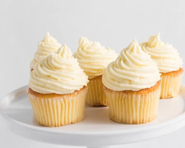 bam vanilijeva pasta v mini cheesecake torticah