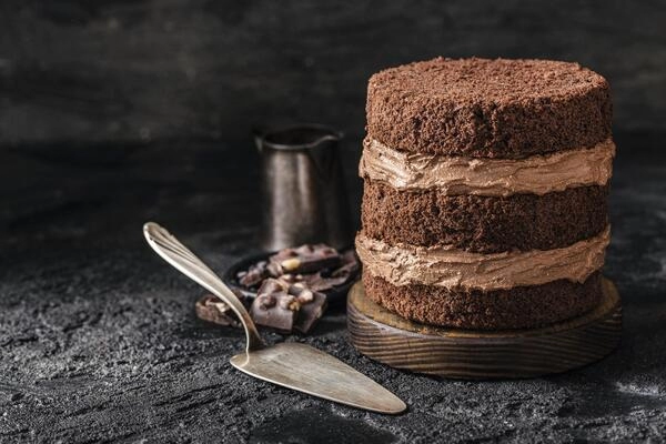 cokoladna torta s kremo