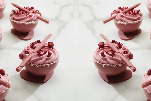 mousse z ruby cokolado in malinami
