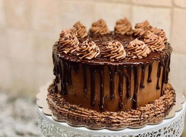 krema za okrasevanje pa tokrat ponuja recept za bogato in kremno cokoladno glazuro iz arasidovega masla krema za okrasevanje bo imela okus kot skodelica arasidovega masla