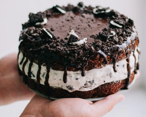 preliv za torte z mlecno ali temno cokolado