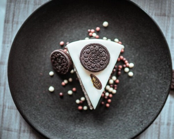 cheesecake recept brez peke z oreo piskoti